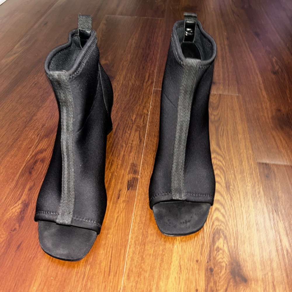 Donald J Pliner Black Open-Toe Bootie